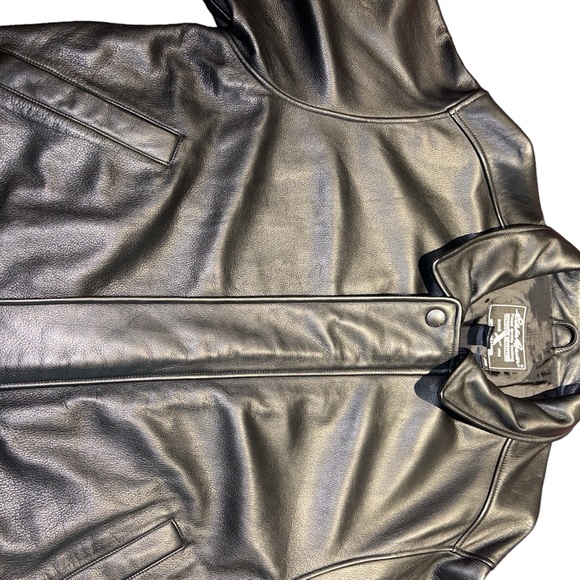 Vintage Leather Eddie Bauer Bomber Jacket - Picture 4 of 11